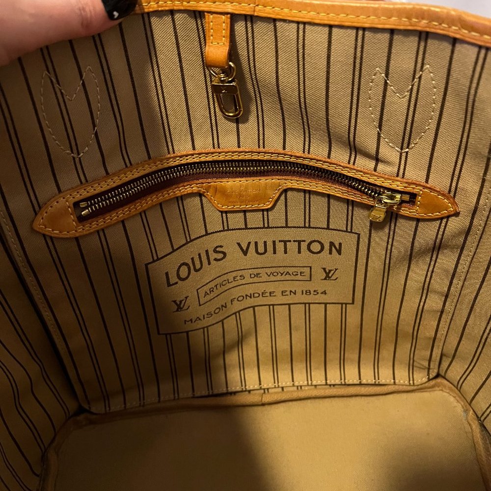 Louis Vuitton Neverfull Canvas MM - Picture 7 of 11